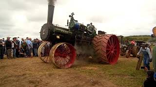 150 H.P. Case pulling the engines up the hill, Rollag 2019