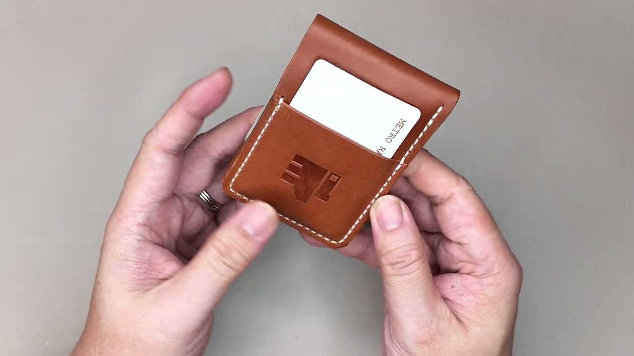 Minimalist Bi Fold Wallet