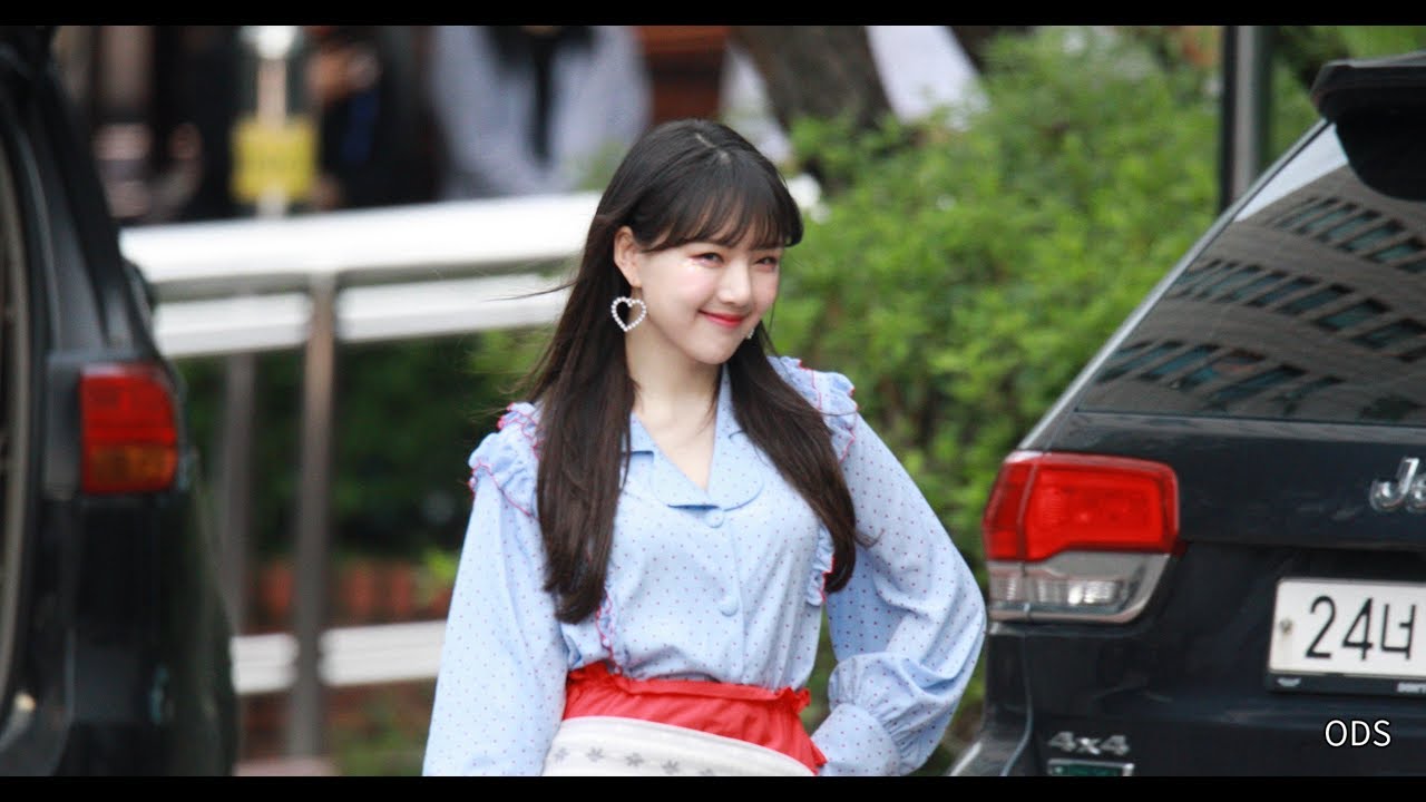 180518 라붐(LABOUM)-솔빈+여자친구(Gfriend)+러블리즈(Lovelyz)-뮤직뱅크 퇴근