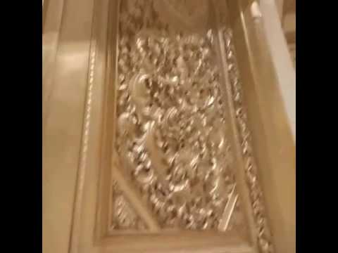 Video: Pintu emas diperbuat daripada apa?