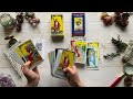 Сравнение разных колод Уэйта Raider Waite Yellow box и Universal Waite Tarot