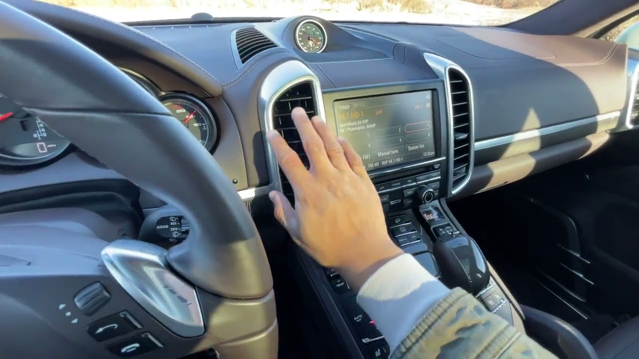 Функции Porsche Cayenne Turbo S 2014 года