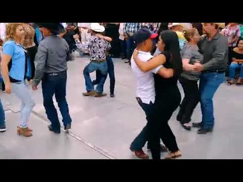 Bailando en Chihuahua México - YouTube