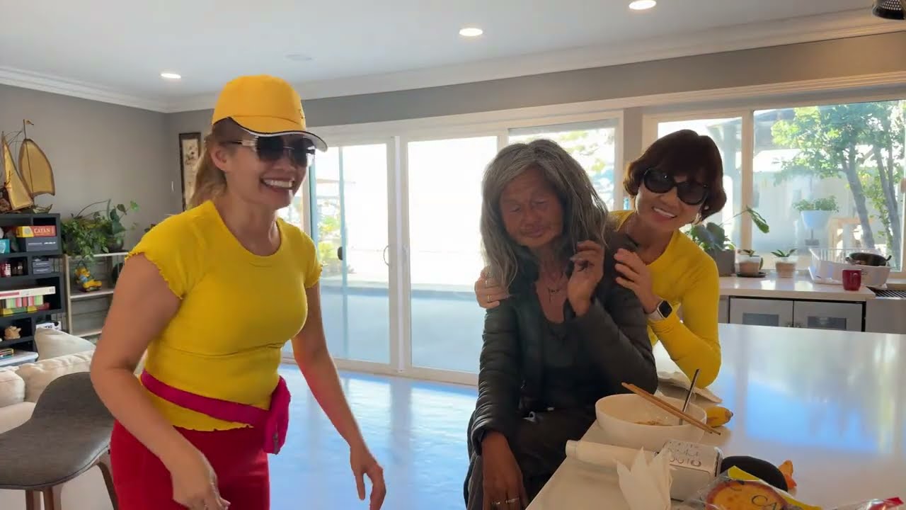 Ca sĩ Kĩm Ngân mới đến nhà chơi hát quá hay trực tiếp!