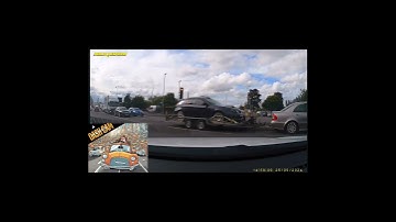 idiot blocking the junction