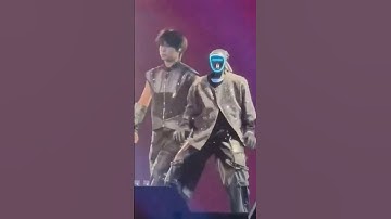 చూస్తే నమ్మలేరు 😱 | Concert Stage లో Robot Dance! 🤖🎶