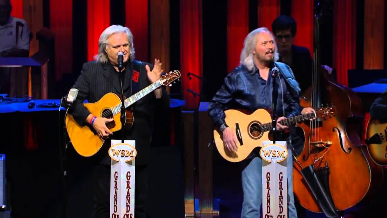 Barry Gibb At The Grand Ole Opry – An Emotional 'How Can You Mend A Broken  Heart' - The Roxborogh Report