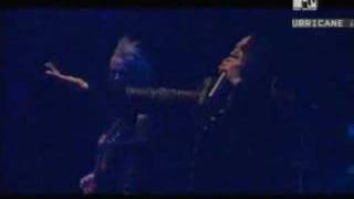 Putting Holes In Happiness Live