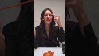 Raisa Makan Lidi Menggemaskan  raisa penyanyi