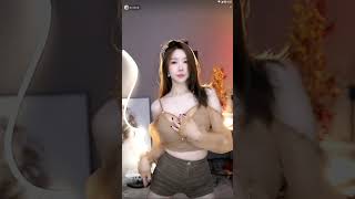 迷人的黎闪电20230402065044