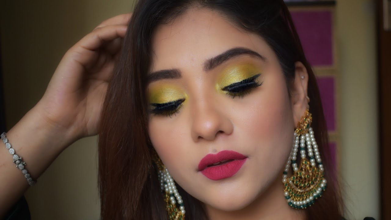 makeup with parrot green dress Meet our new Parrot Green Dress the perfect outfit & Makeup  . . Outfit-  @kikibyishikaagrawal Model- @meghakunhare Style By- @nuancebychandrika  Photography- @alifstudio Hairstyle- @mayasen_mua . . #Makeup#Style#Hairstyle#Mumbai#Shoots#Fashionatyle