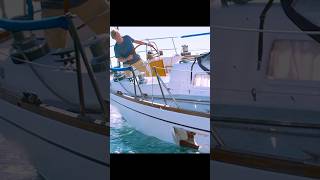 Can this kind of glue really be used to repair ships in the sea?