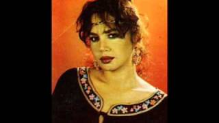Sezen Aksu - Seven Üzülür