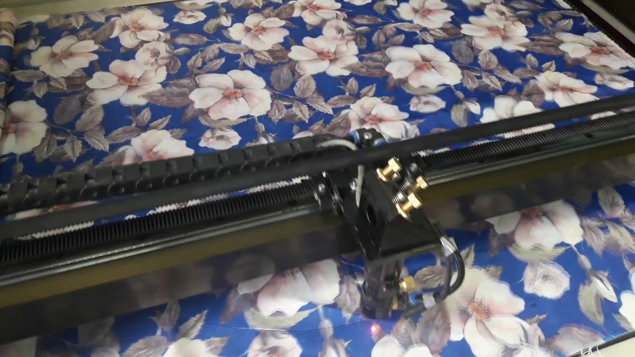 Лазерная резка ткани - YouTube