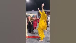 Super dance 👌🏻👌🏻👌🏻Har koi ashiq hoya firda meri akh mastani da