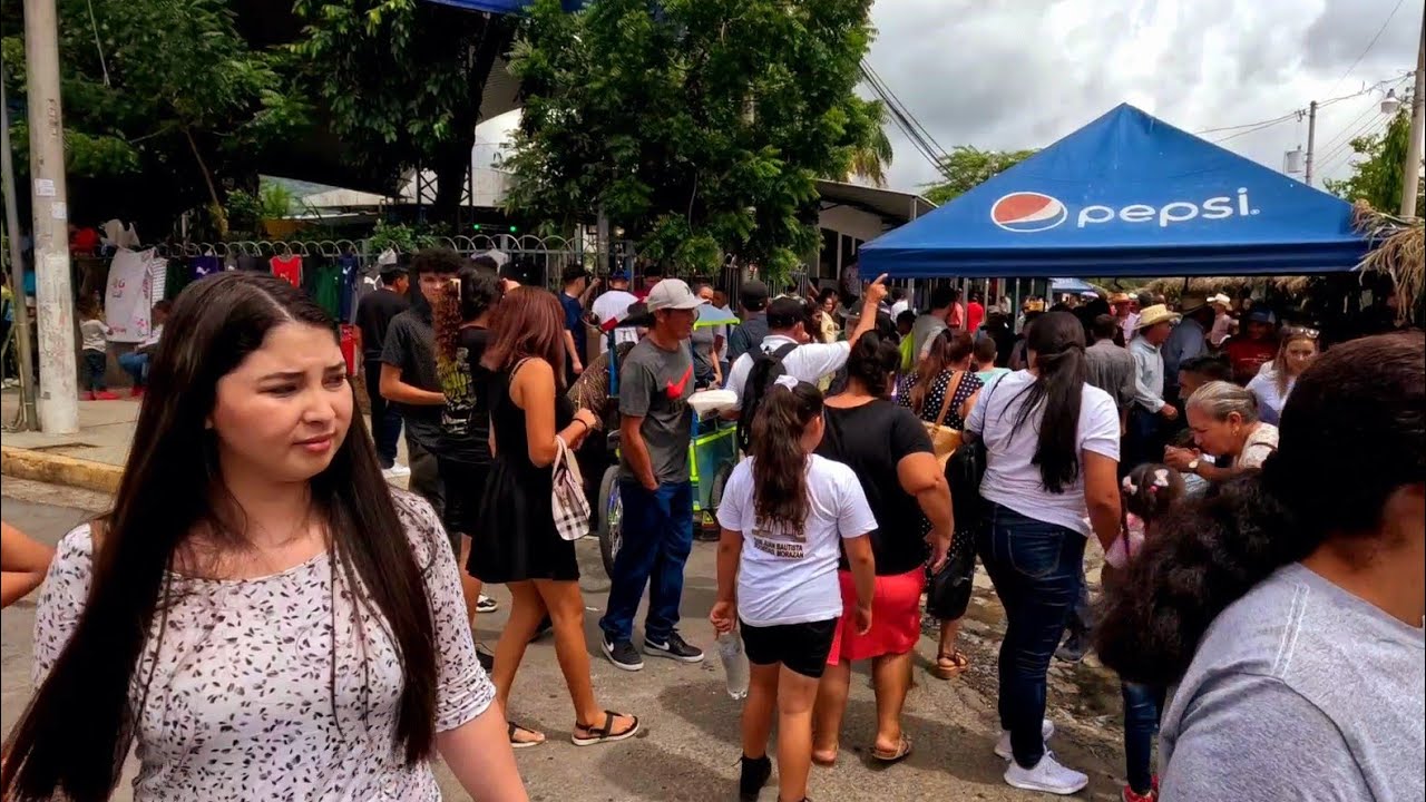 Recoriendo las calles en Sociedad morazan tremendo ambiente ..[ jeremías hernandez ] 503 60111451