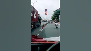 Quốc lộ 1A khu vực quận Bình Tân thành phố Hồ Chí Minh.