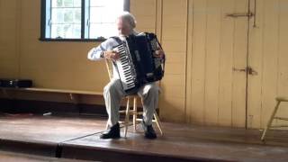 Download Lagu Rozhinkes mit Mandlen, with doina and bulgar MP3