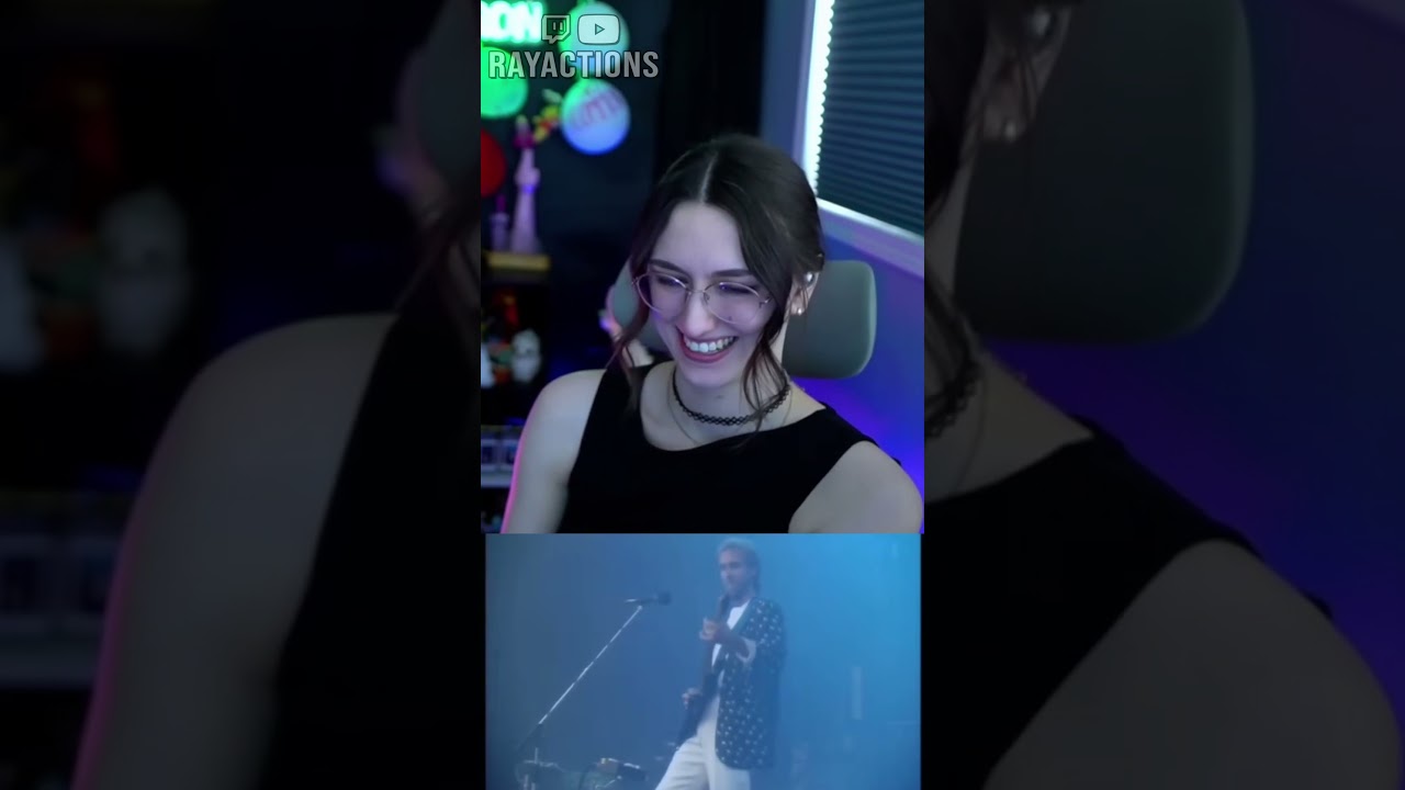 #Genesis - Mama | #Reaction Short | #MusicReaction #Music #2026 #Rayactions #ReactionVideo #Mama