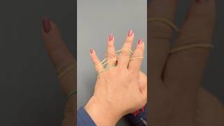 🤯 how did the rubberband jump? 🤔 #easytrick #magictrickssecret #magictutorials