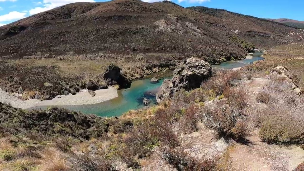 Gold Creek Hut 2023 with Heli Sika