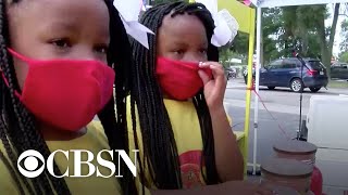 7-year-old twins reopen successful lemonade stand after questions about permit