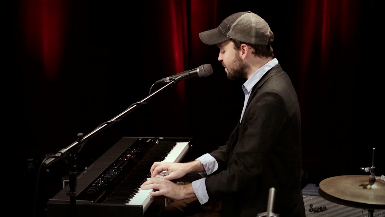 Guarda Lonesome Leash - Delicate Art - 11/27/2018 - Paste Studios - New York, NY su YouTube Guarda Lonesome Leash - Delicate Art - 11/27/2018 - Paste Studios - New York, NY su YouTube