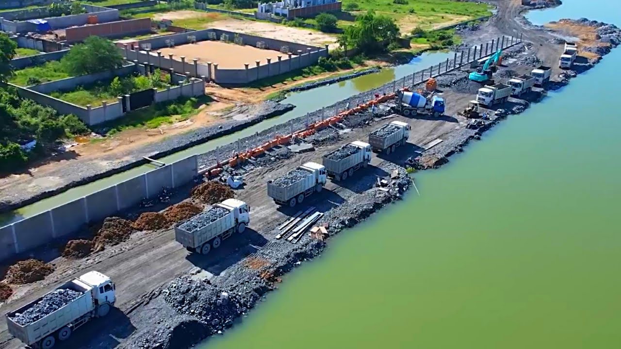 OMG NEW ROAD COLLAPSE LANDSLIDE IN DEEP WATER, BUILDING NEW ROAD CONSTRUCTION