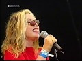 Blondie, "The Tide Is High" (live) Glastonbury 1999 (HQ)