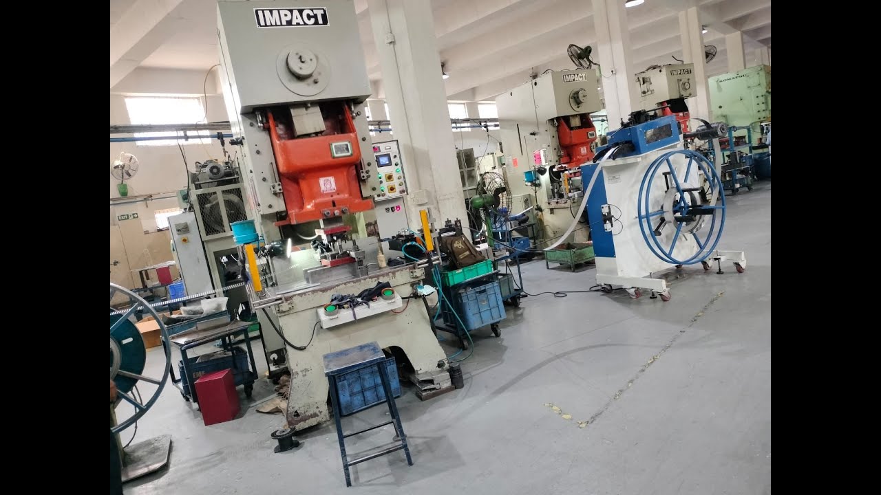 De-coiler and straightner(2 in 1) Go type with Press Feeder🇮🇳. 