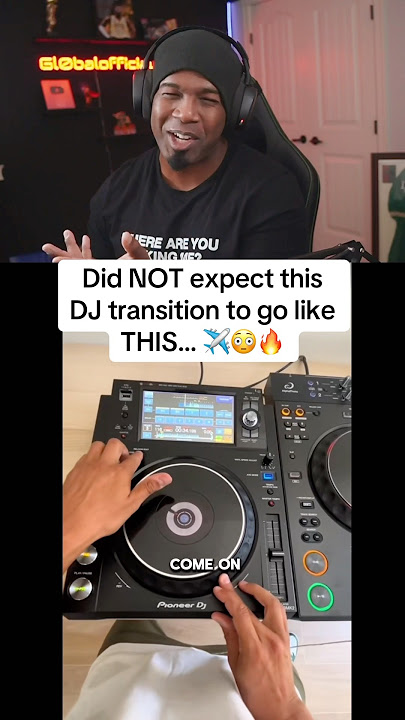 Did NOT expect this DJ transition to go like THIS… ✈️😳🔥Credit: @omycid