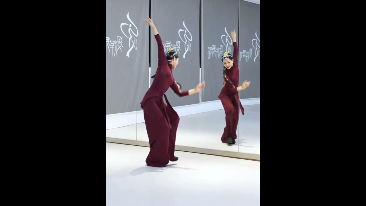 夏辉原创藏舞《我的九寨》