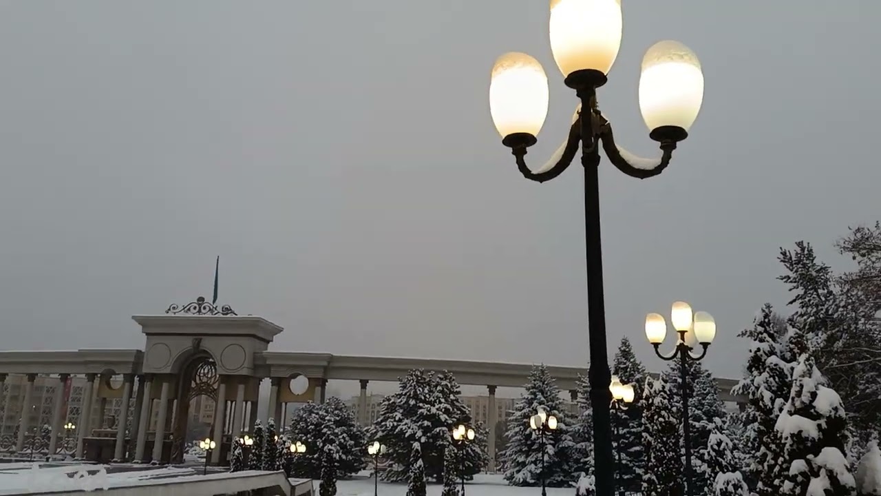 Зимняя Алматы.  Парк Президента 26 февраля 