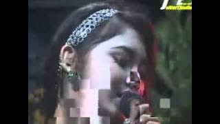 YouTube - Dangdut Blantika-Mela Anjani-Bunga Hati.DAT.flv