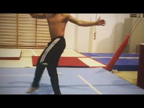 Capoeira london Mola movement training