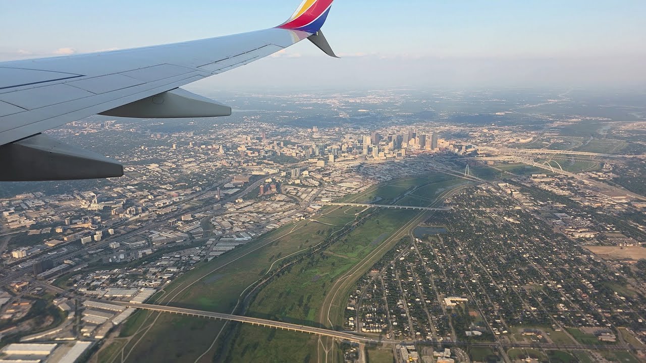 Southwest Airlines Flight #4028 Boeing 737-800 Landing in Dallas, TX coming from Phoenix, AZ RWY 13R