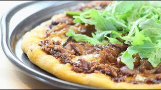 Steak and gorgonzola pizza italiano