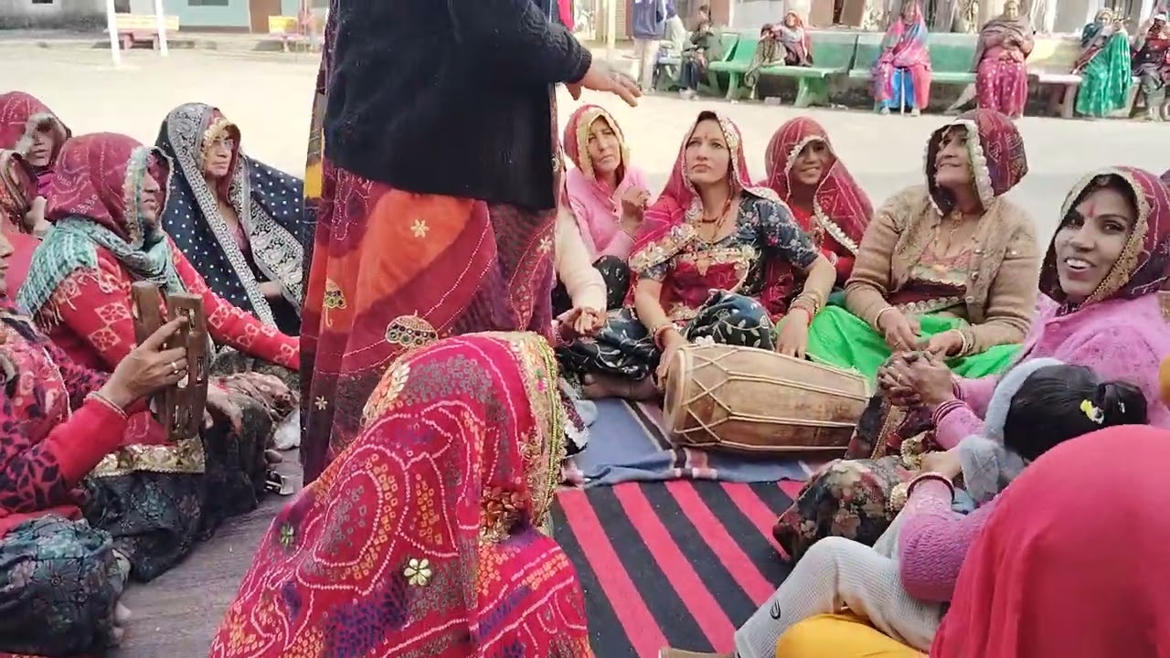 जेल का शानदार गीत बहुत प्यारा कन्हैया वीरा जम्ना में के फोटो पानी👌