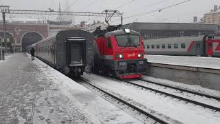 ЭП20 017 на Казанском вокзале с поездом Москва Липецк