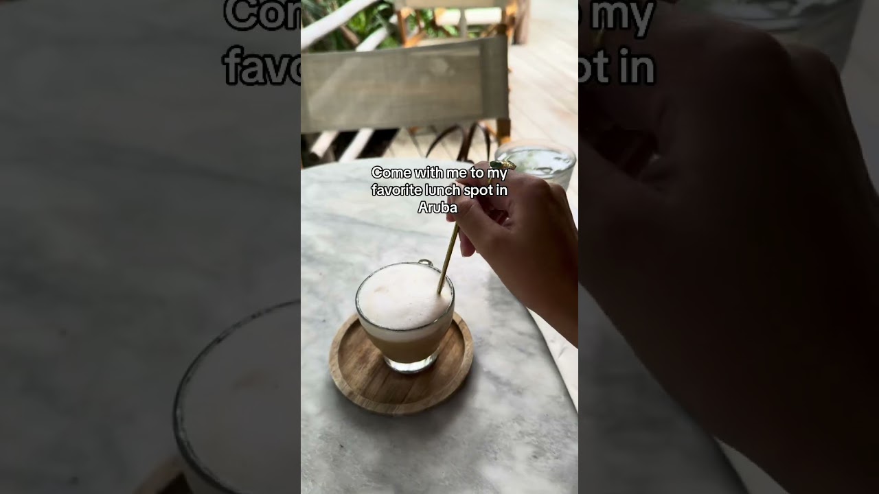 Come with me to my favorite lunch spot in Aruba!