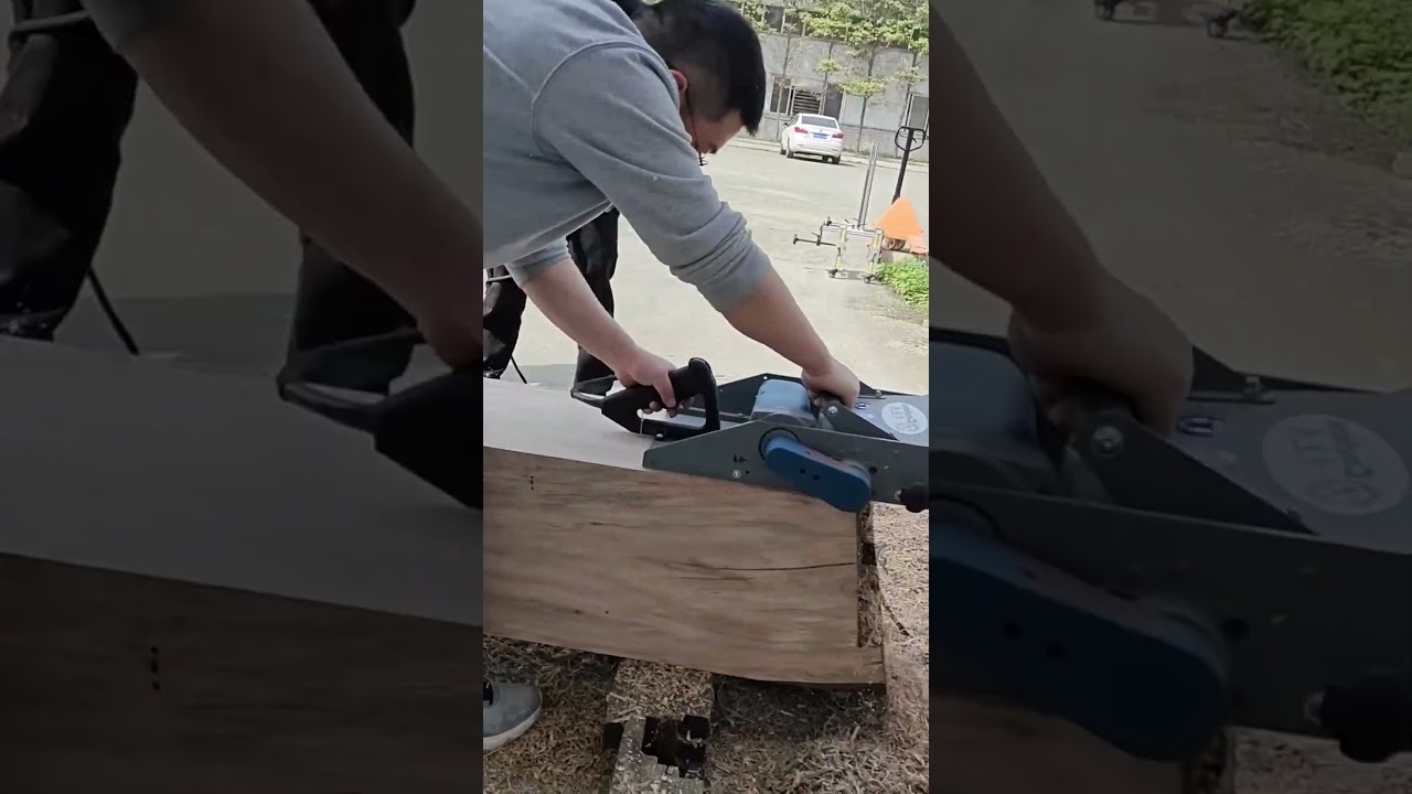 Portable electric planer for planing wood