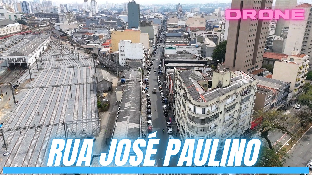 Drone mostra a famosa Rua José Paulino, centro de compras no Bom Retiro - São Paulo