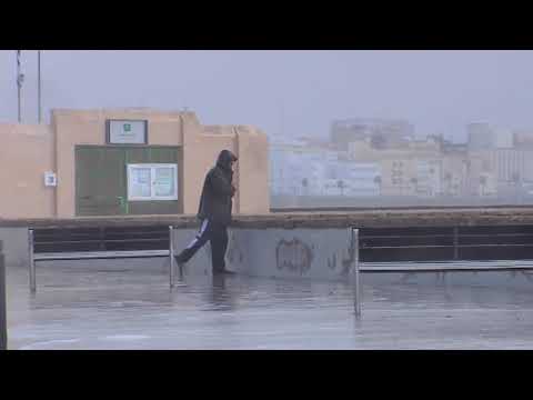 El temporal se deja sentir con fuerza en Cádiz