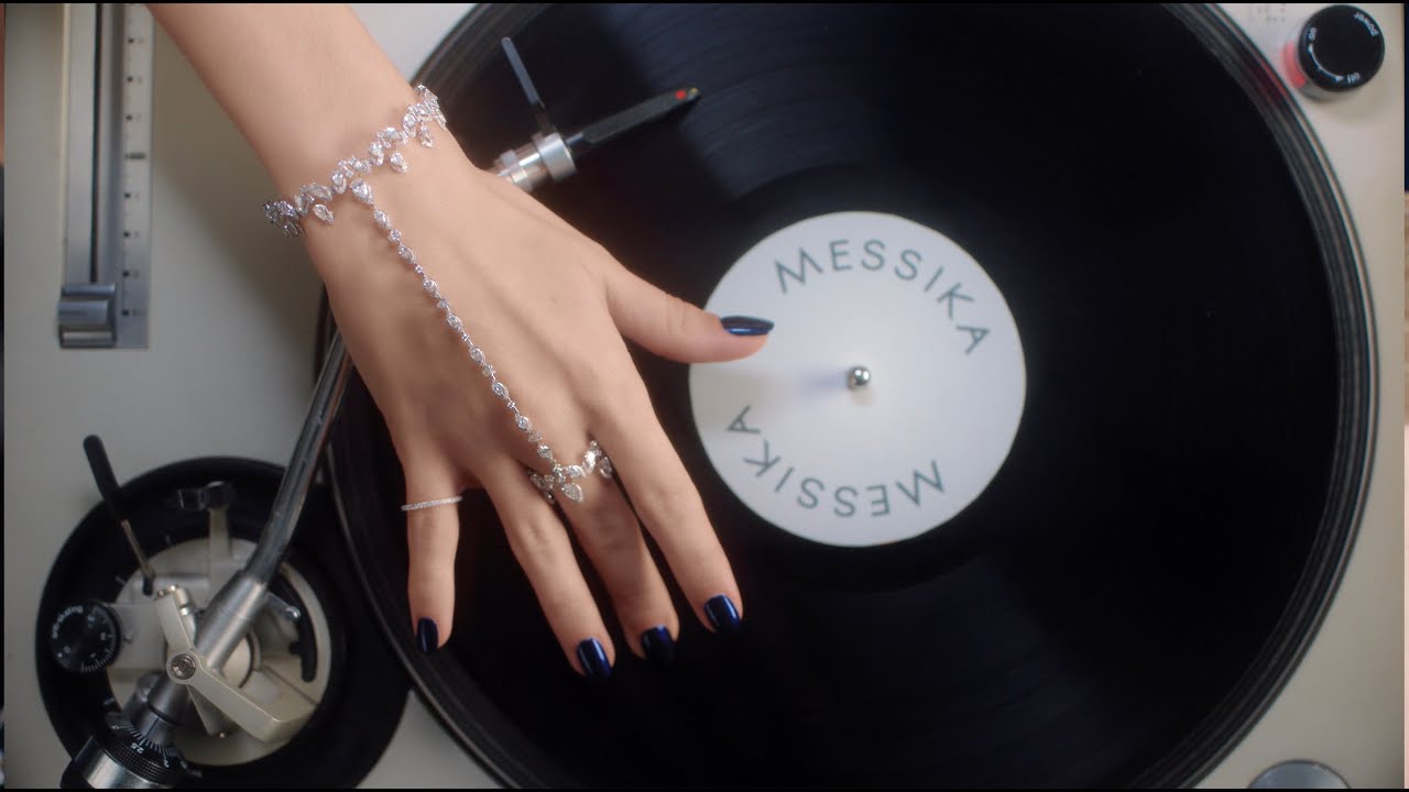 MESSIKA – Lucky Move Stacking