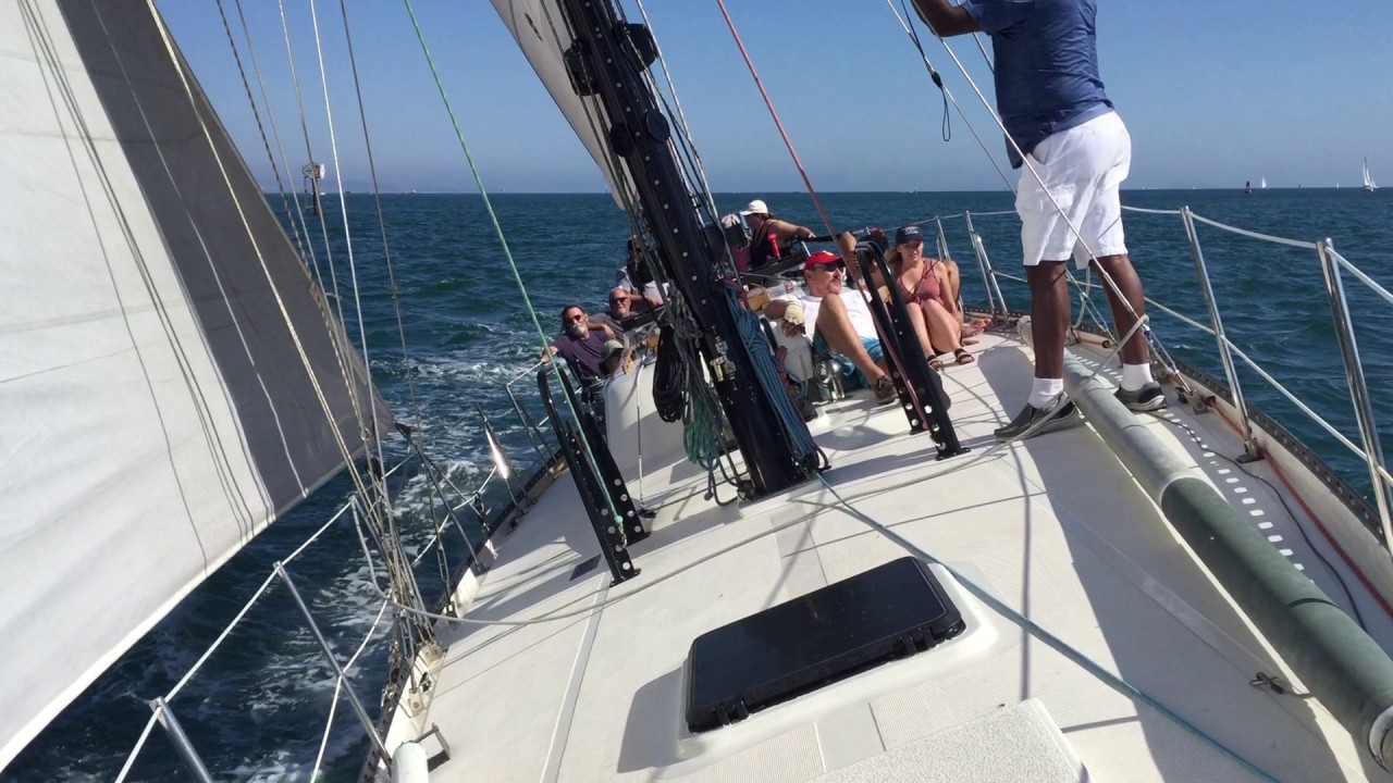 20 knots wind in the San Diego channel - YouTube