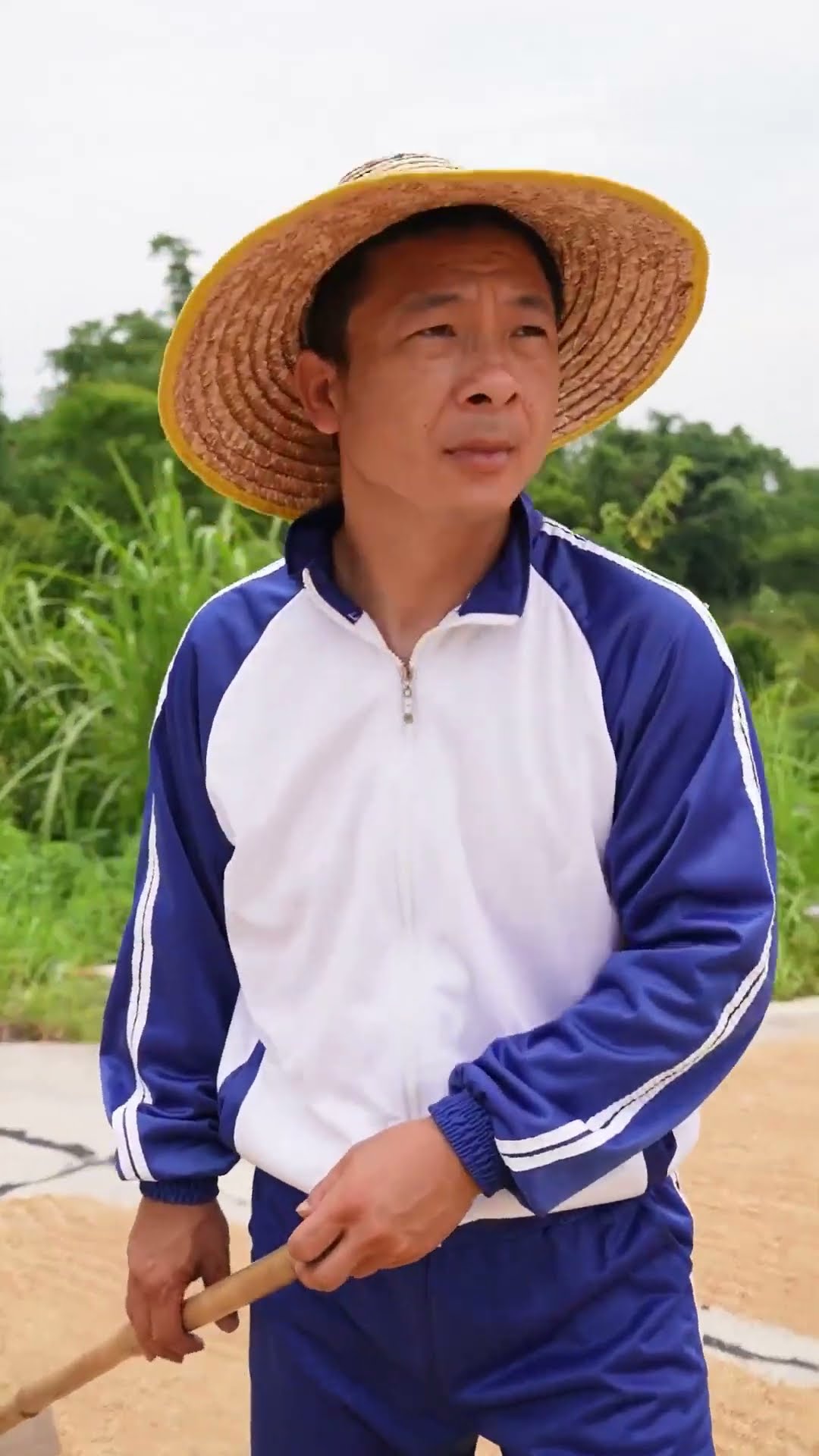 It Was Not Easy, But I Finally Dried The Paddy Rice Into Rice.