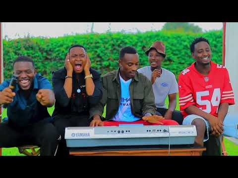 Noheri atwitse Lewis Umukunga arawubyinnye samedi na lameki bafata umucuranzi amatwi