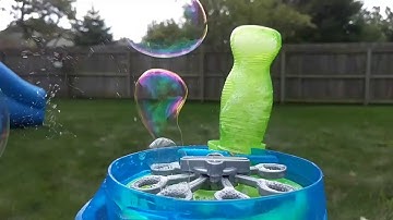 Slow motion bubble machine
