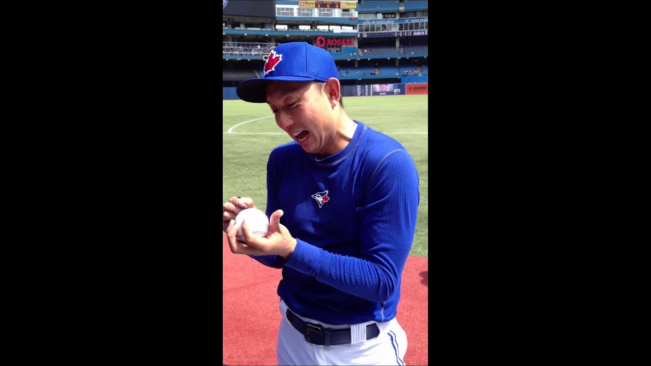 Munenori Kawasaki is becoming a fan and clubhouse favorite in