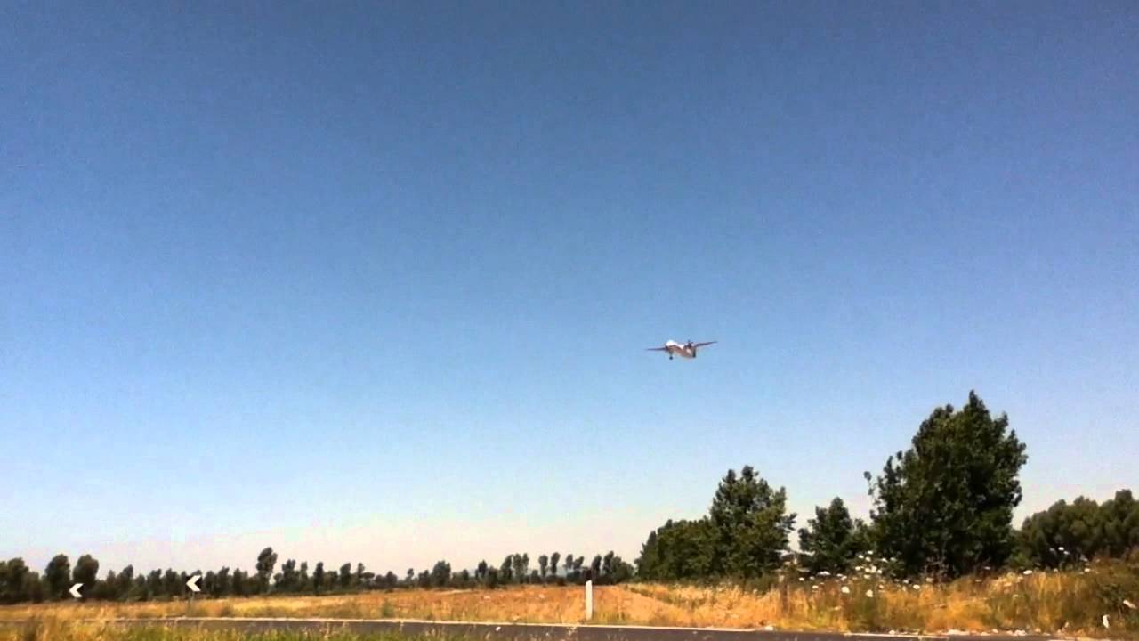 Landing in Rome Fiumicino(ROME FCO) LIRF Dash 8 LuxAir -RNW 16L- HD ...